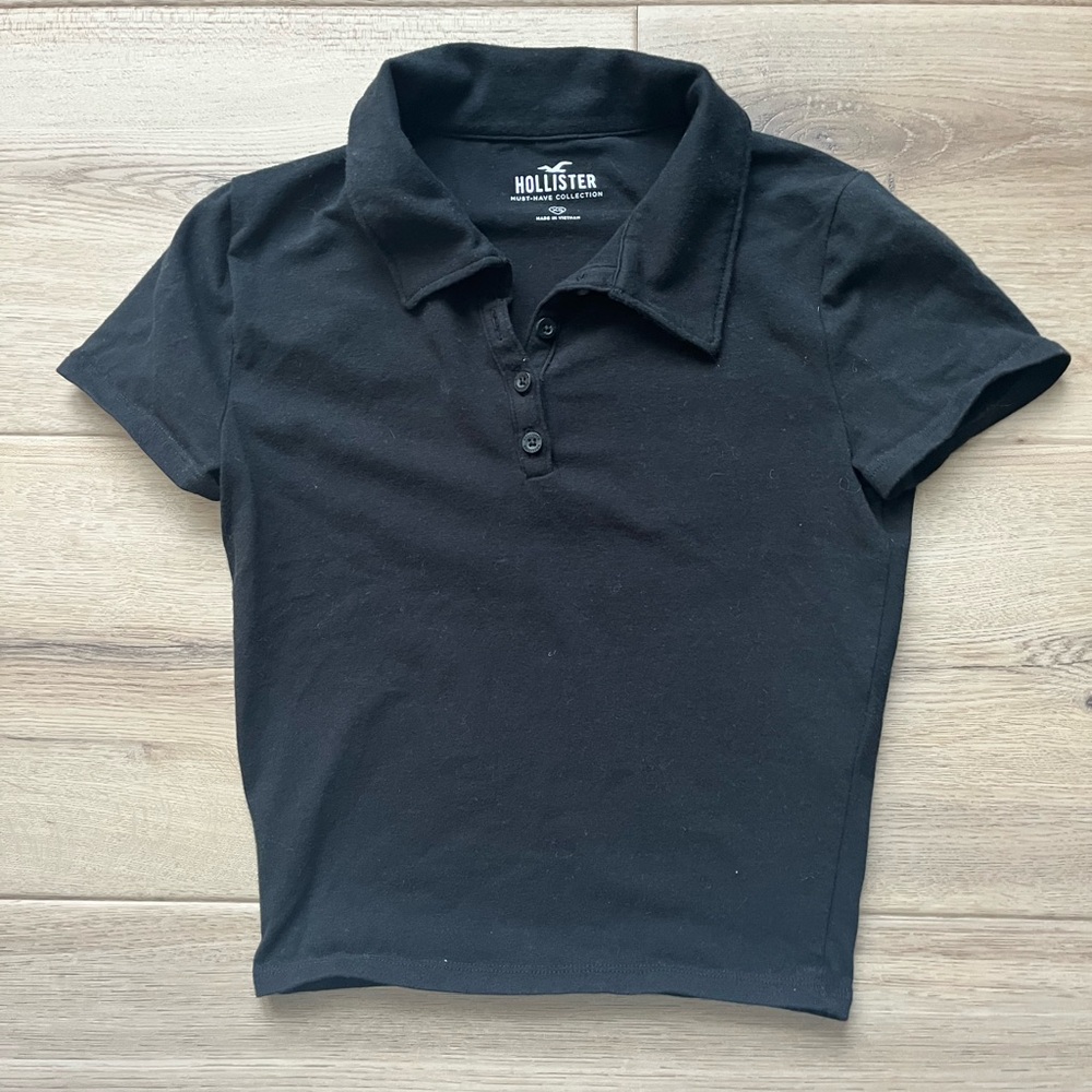 Women’s Hollister cropped polo size XS